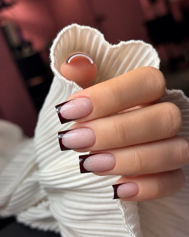 Манікюр і педикюр у KUKLA